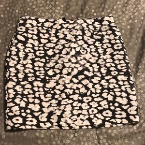 Black/white printed skirt